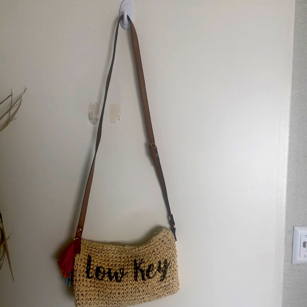 Cute “Low Key” crossbody purse 👛 🌴 style nice for summertime/vacationing
